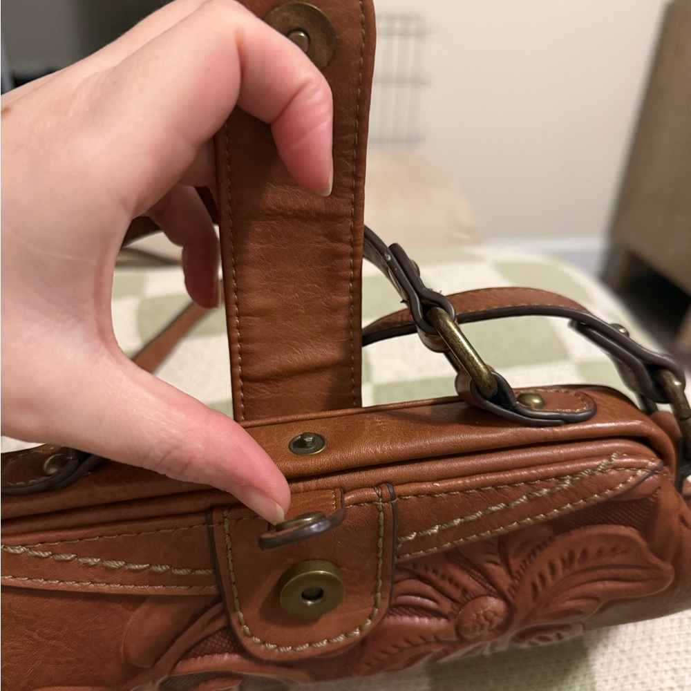 B.O.C. Born Concept Brown Leather Embossed Handbag Crossbody or Handbag - Picture 7 of 9